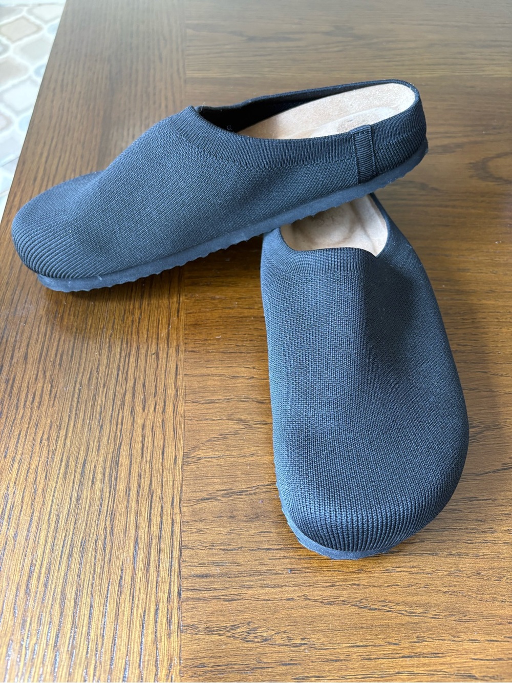 Cushionaire black clogs- NWOT